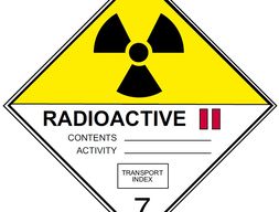 Наклейка Класс 7. Категория II Радиоактивные вещества  300 х 300 мм